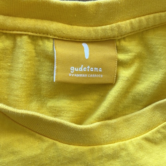 Carrots yellow tshirt fits large - Picture 3 of 5